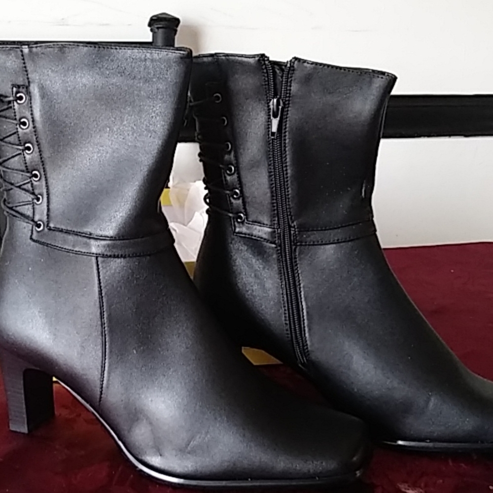 Dress boots